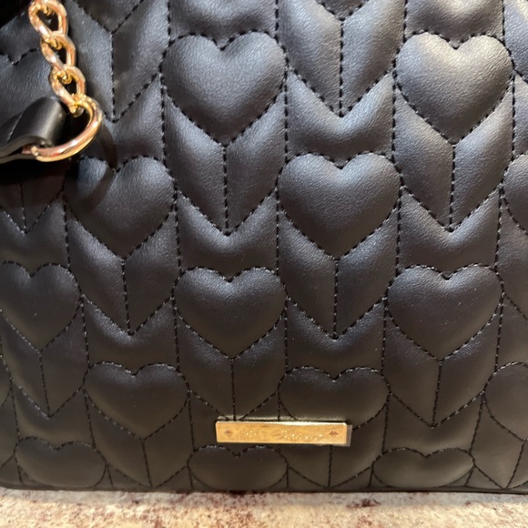 BETSEY JOHNSON XOSUNNY Puffy Hearts w/ Skull Scarf Attachment NWT - Picture 7 of 15